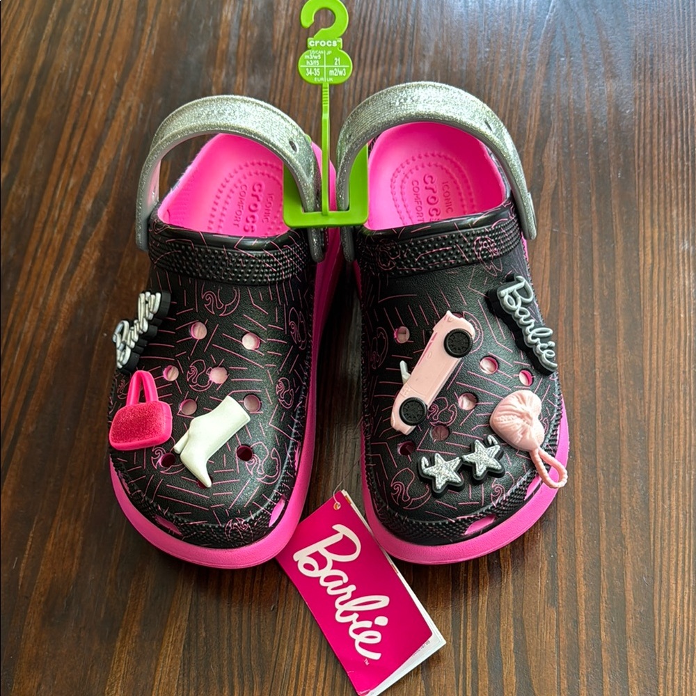 NEW CROCS Barbie Crush Clog kids’ size 1-2 (33-34 European) Sold out in stores